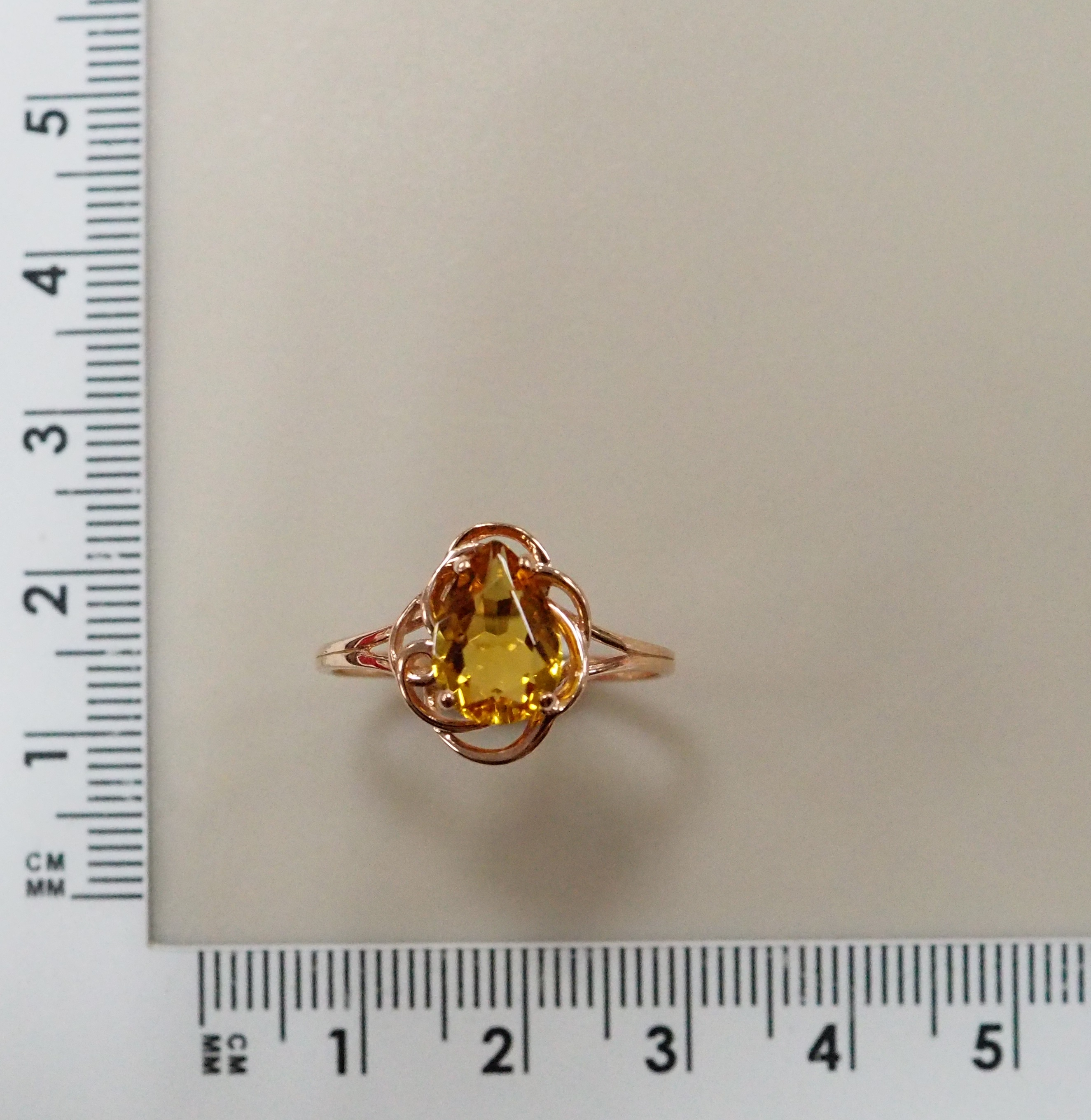 Серебряная подвеска с цитрином